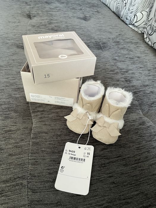 Пухени бебешки боти Mayoral