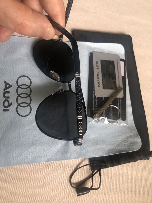 Слънчеви очила с лого Ауди 7 модела