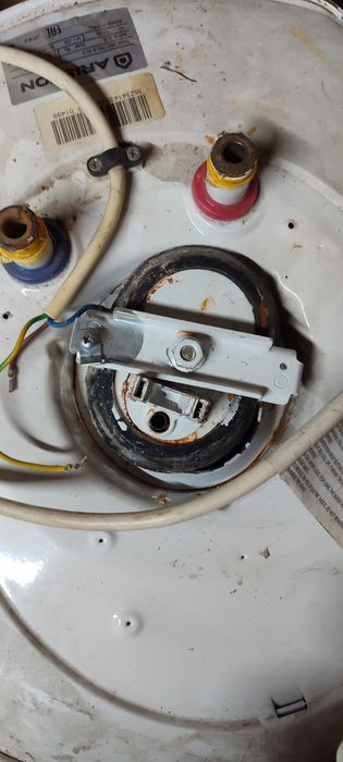 Продам 2 водонагревателя