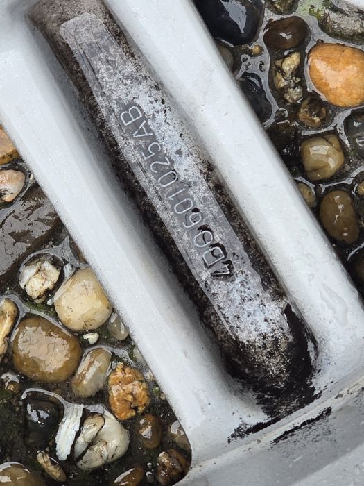 Перфектни джанти  S Line Audi Volkswagen с нови  гуми 225/45/17