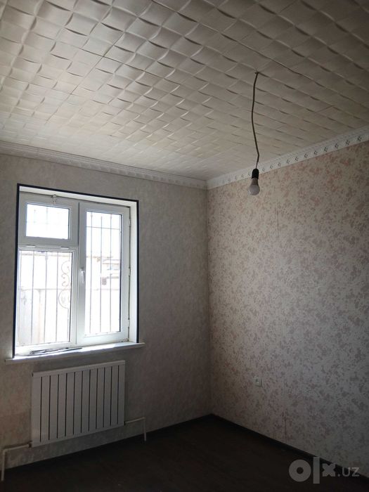 2 сотихли, 3 хонали котедж сотилади. Боғобод, Шаршара тарафдан.