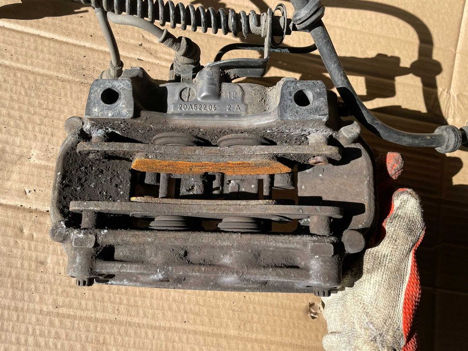 Спирачен Апарат Заден Десен 7P0615424 Porsche Cayenne 3.0D 92A/2012г