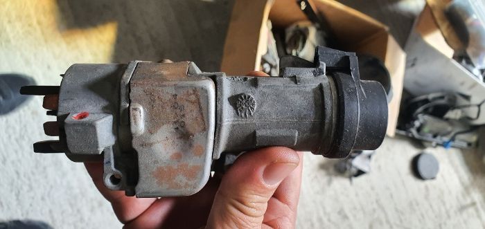 Contact + lamela cheie VW Audi Skoda cod - 4b0905851n