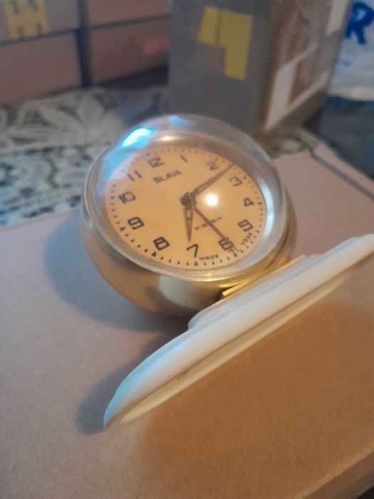 Ceas mecanic de masă