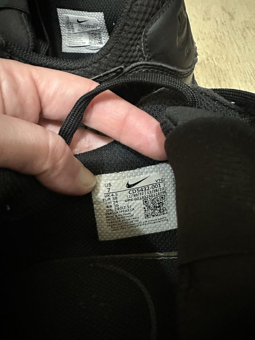 Оригинални маратонки на NIKE AIR MAX