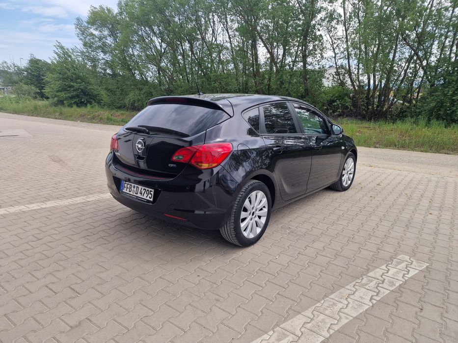 Opel Astra J 1.7 CDTI, 110 CP