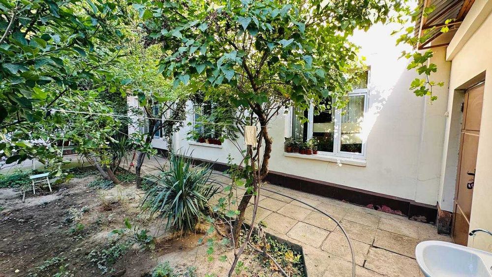 Продается участок 4-комнатный 2.7-соток, р-й М. Улугбек, улица Дархан