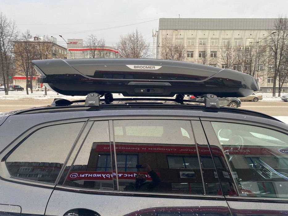 Автобокс Broomer Venture LS (450 л.) двусторонний все цвета