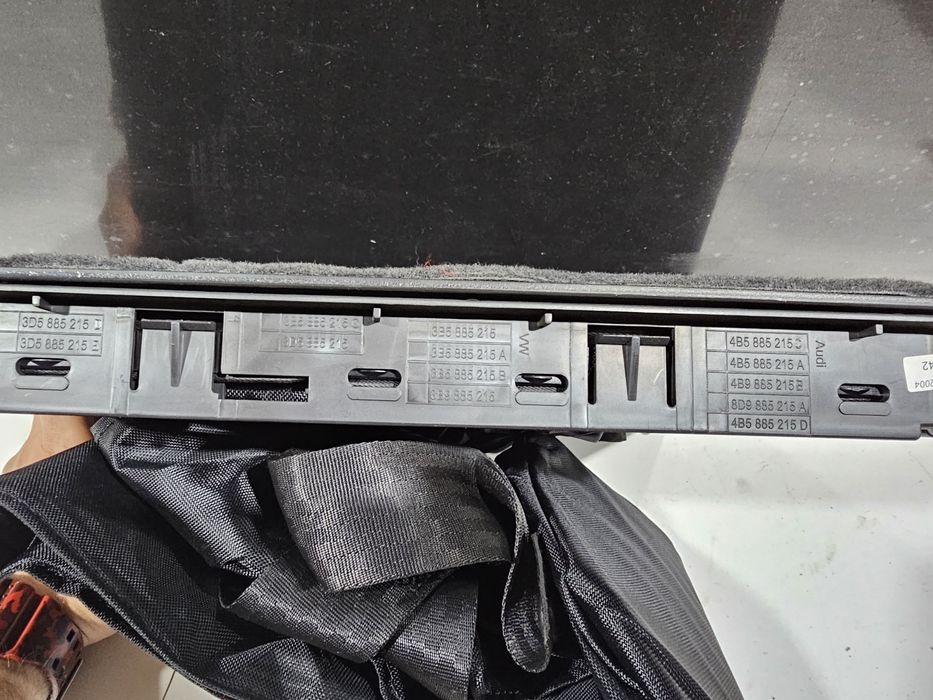 Sac ski original Volkswagen Phaeton 
Stare foarte buna. Nefolosit.

Pr