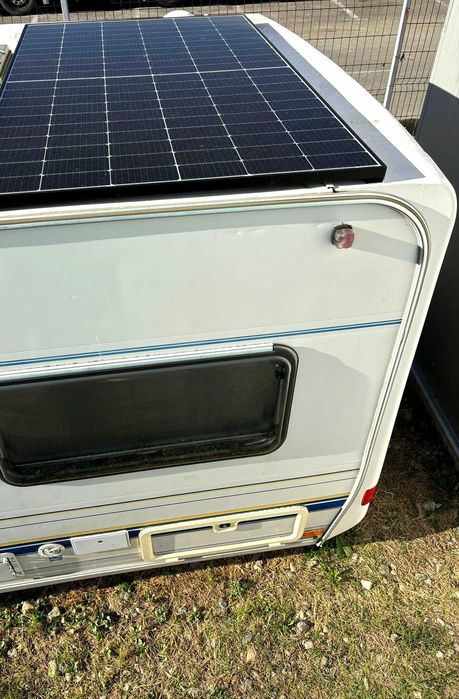 Rulotă Sprite Cirrus, an 2001, ideală pentru camping off-grid.