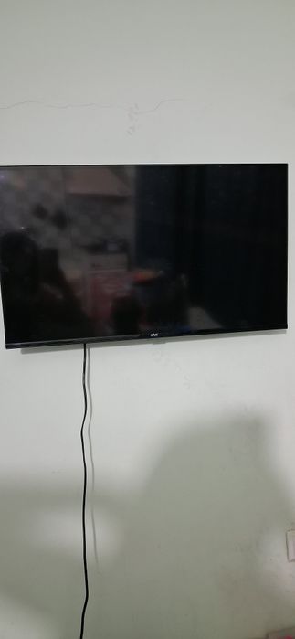 Televizor sotiladi