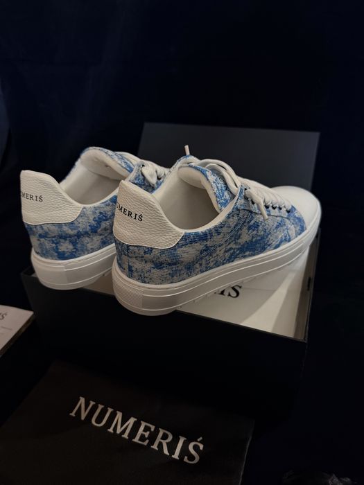 Adidas Numeris 43,42