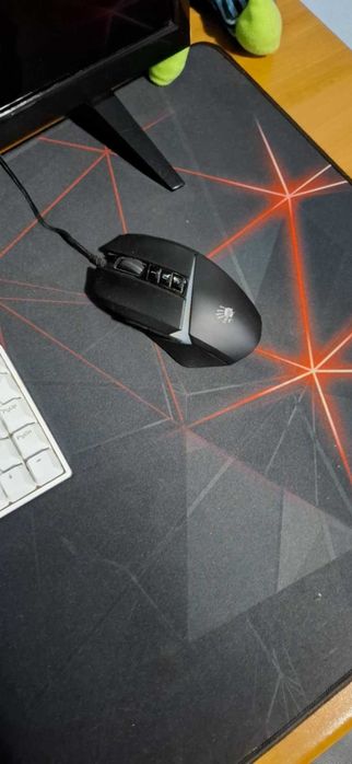 Компютър с периферия комплект