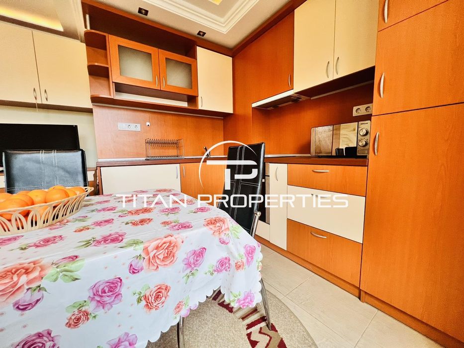 Дава се под наем Двустаен апартамент в Бургас, Център - 60 кв.м за 408 € - Снимка #1