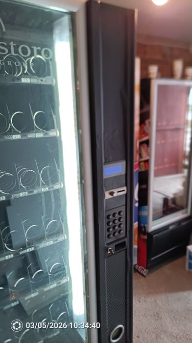 Вендинг машина Снаки Макс