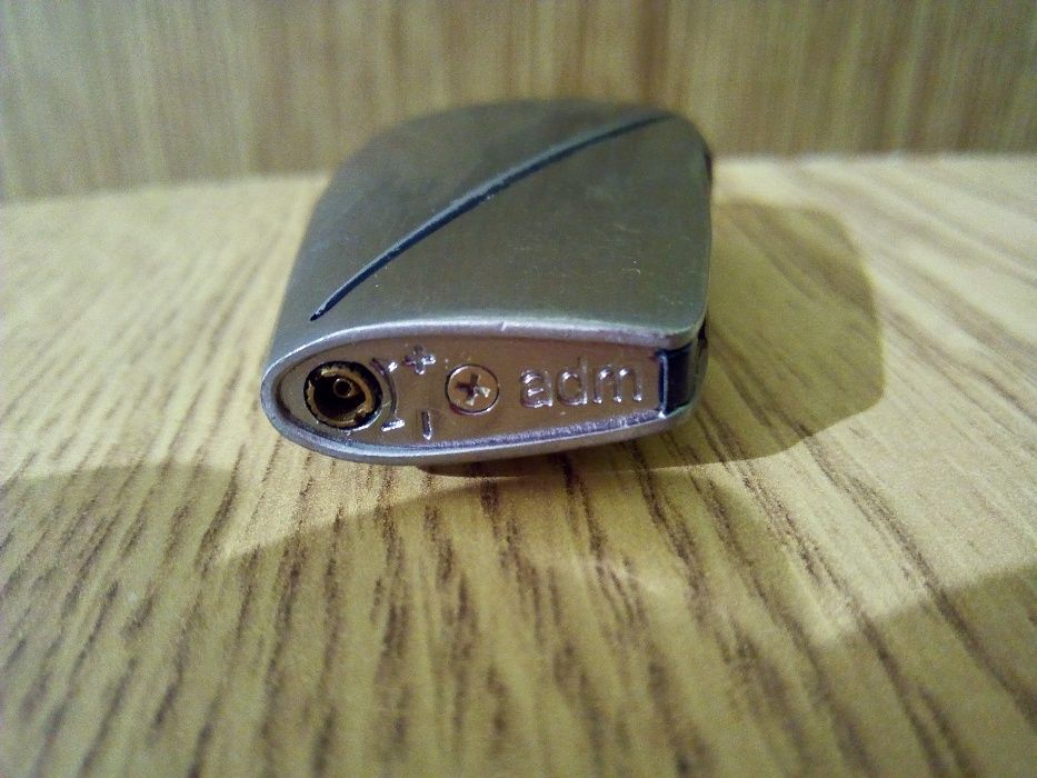 Цена 20 лв.! Продавам масивна запалка Parlament