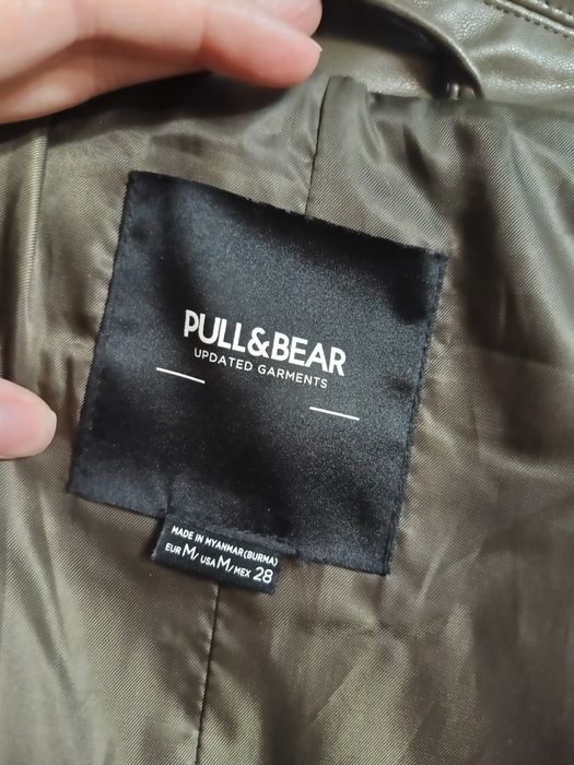 Кожаный плащ зелёный pull&bear
