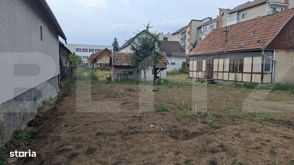 Teren de inchiriat pt. activitati comerciale, zona centrala