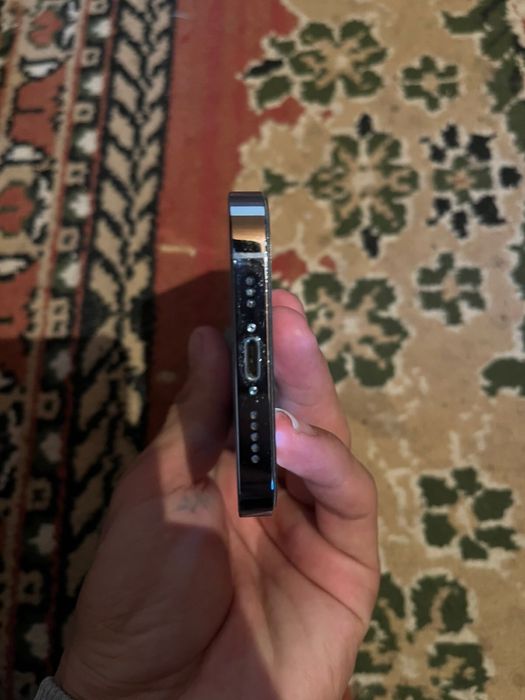 Айфон 13 про сатылады.