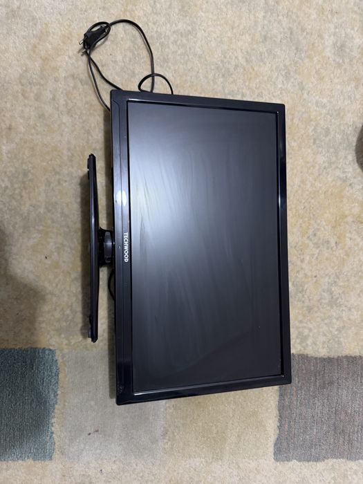 Televizoare JVC si TECHWOOD
