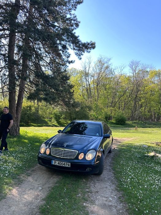 Продавам Mercedes w211