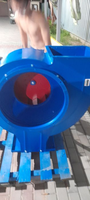 Продам радиальный вентилятор