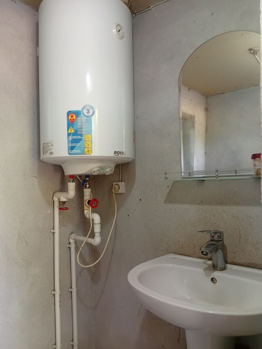 Уй сотилади. 6 хонали. Ташкент вилояти, Бука тумани, Хужақургон МФЙ.