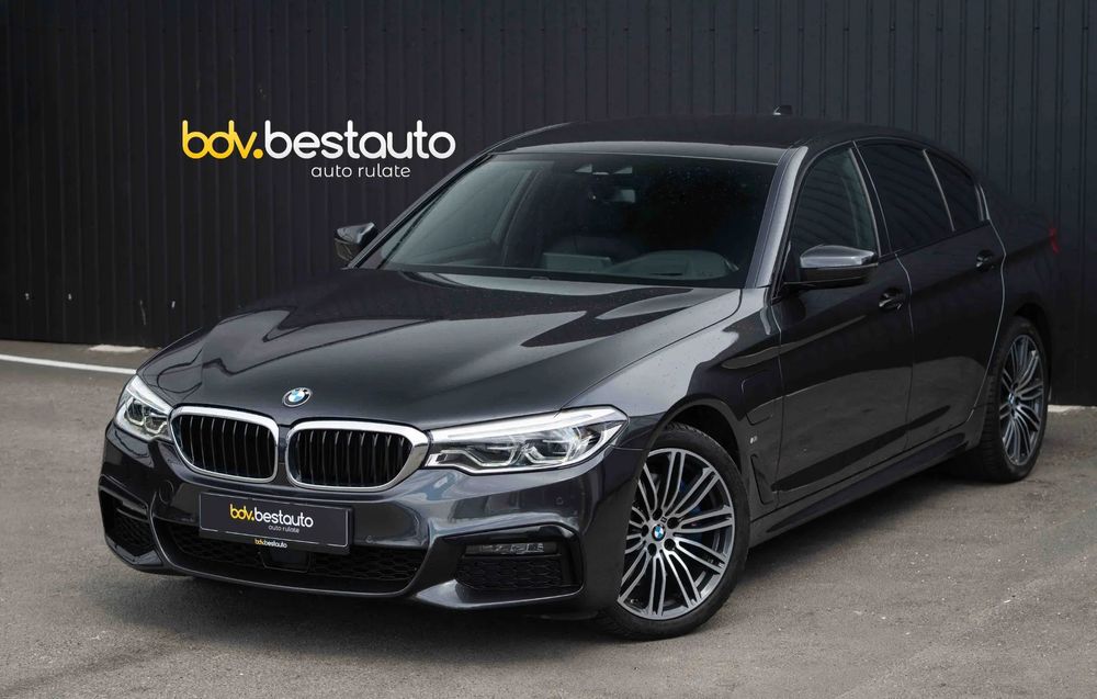 BMW Seria 5 530e xDrive M Sport / Camera / H&K / HUB / ACC / LED /