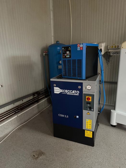 Vand compresor surub 5.5kw ca nou!