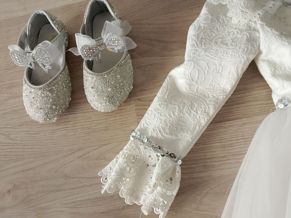 Set rochița și pantofi superbe