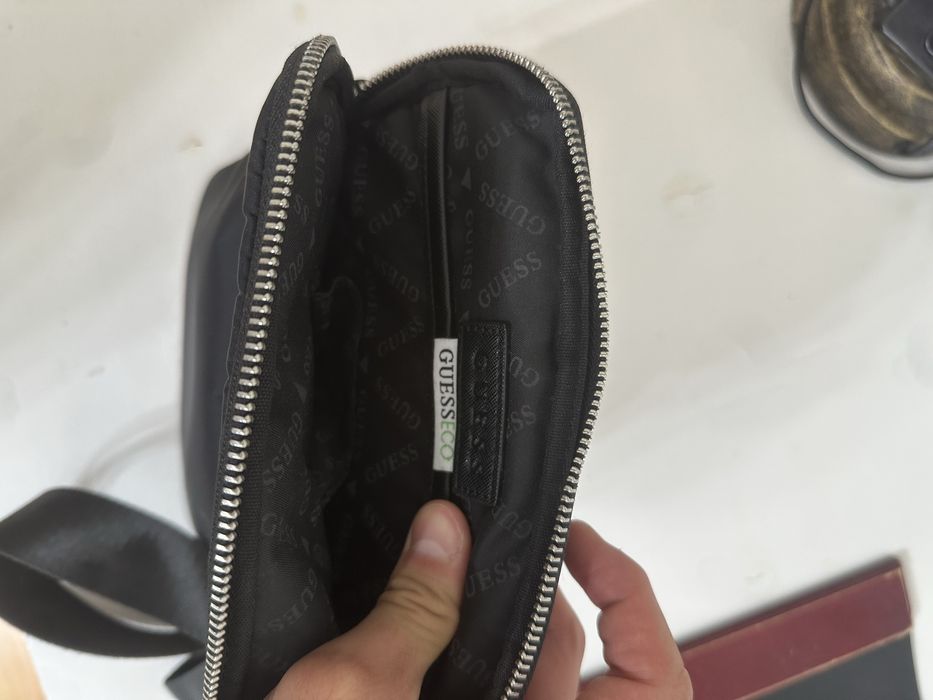 Продам оригинал сумку guess