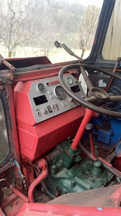 Vând tractor U445 Mat craiova din 1992