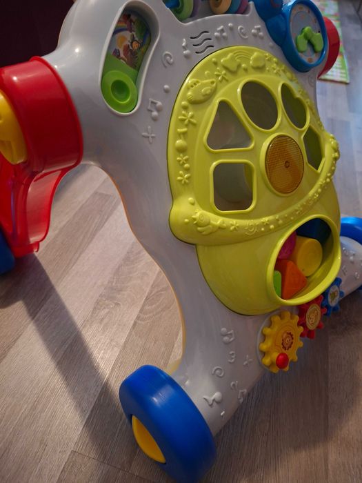 Premergator cu muzica, poezii, povesti si activitati