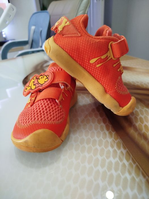 Сандали и маратонки Адидас