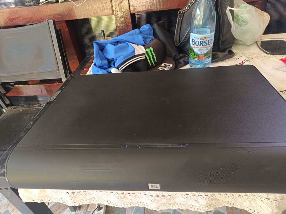 JBL Cinema base soundbar subwoofer integrat