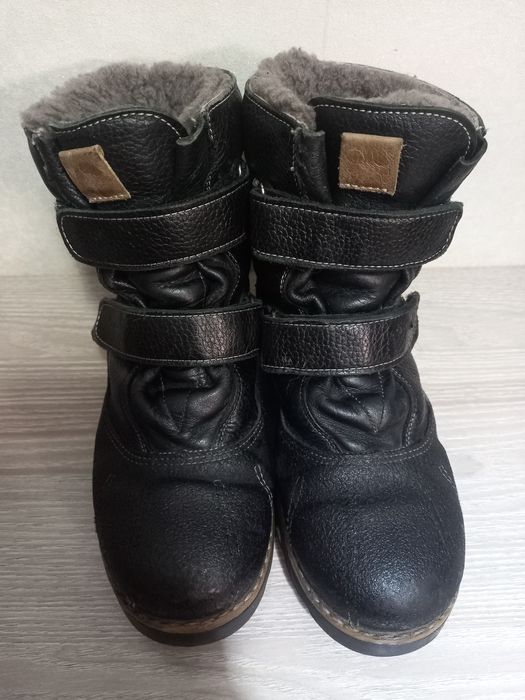Продаю детские зимние ботинки