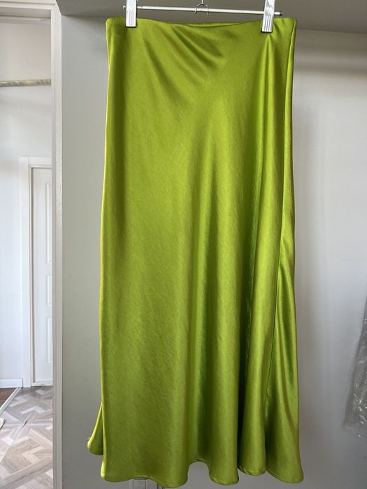 Шелковые юбки миди