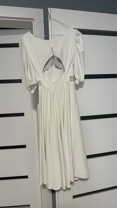 Vând rochie pentru cununie civila