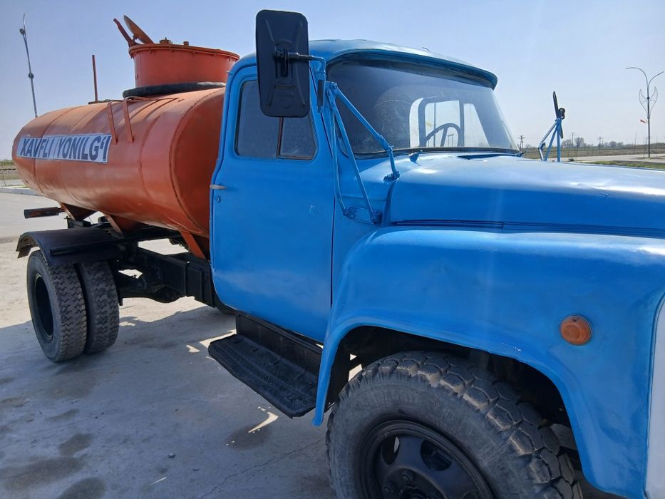 Бензавоз Газ 53 .