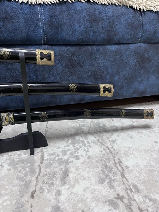 Продам подарочный набор японских мечей продам мечи