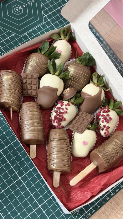 Астана клубника в шоколаде