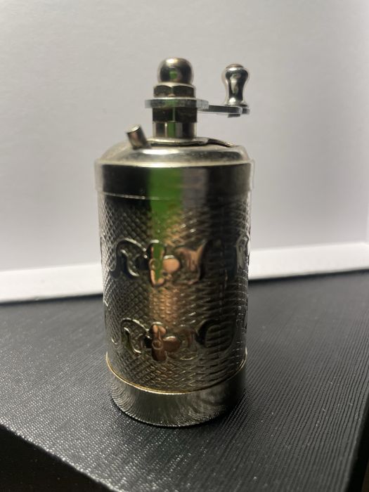 Продам декоративную мельницу. Метал.