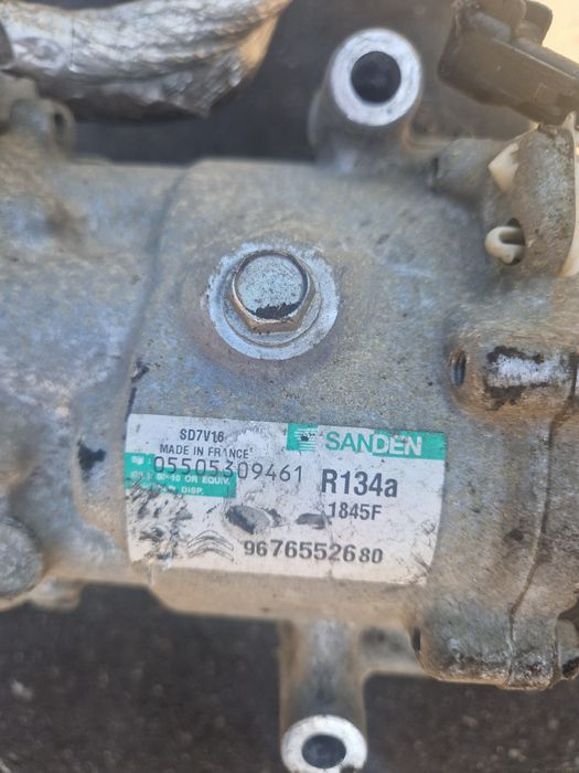 Compresor Ac citroen Peugeot codul piesei 96765526