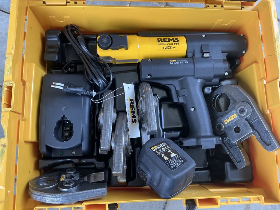 Vind presa sertizare noua neutilizata niciodata 0 presari Rems MiniPress 14,4 cu bac M15,18,22,28,35