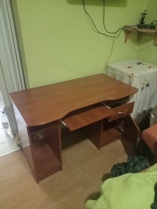 Birou și masa de vanzare