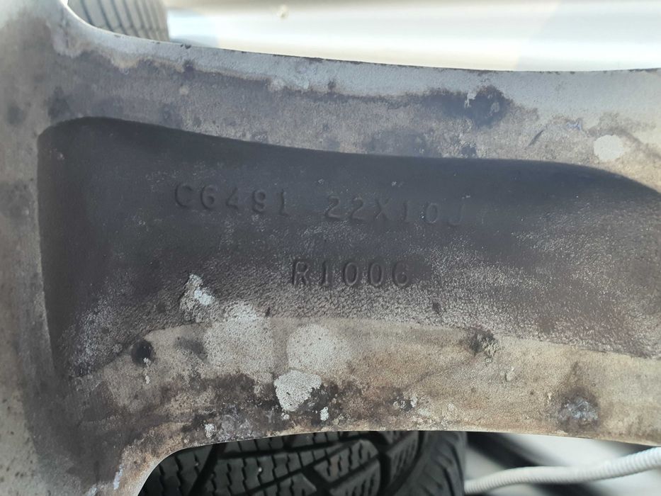 Гуми с Джанти за Porsche Cayenne 3 броя 295/30 ZR 22 PIRELLI