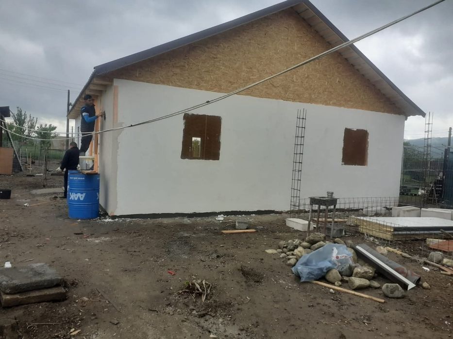 Vand case 6 x 8m pe structura metalica usoara