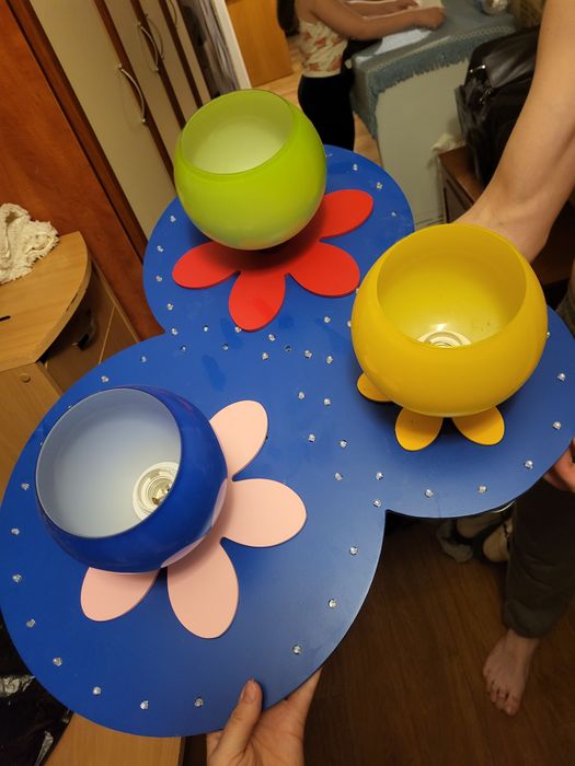 Продаю люстру в хорошем состоянии