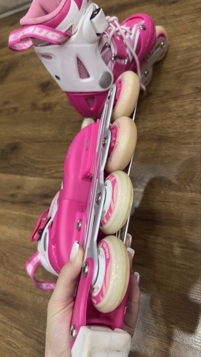 Новые ролики со светящимися колёсами + защита + запасное колесо