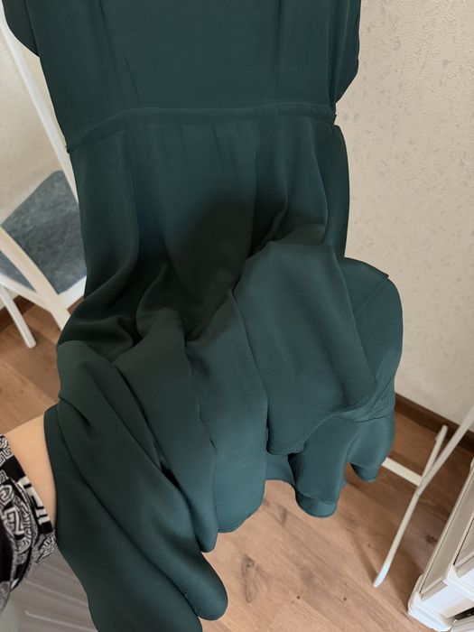 Продам платье манго